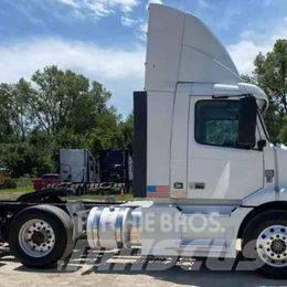 Volvo VNL 64T200 Tegljači