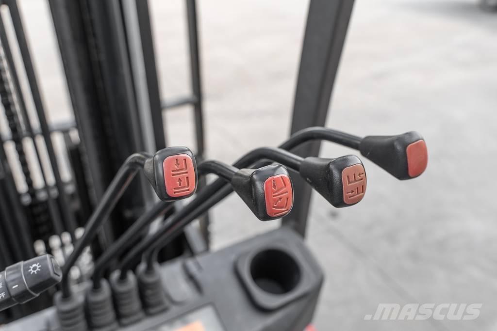 Manitou MI 25 D Dizelski viljuškari