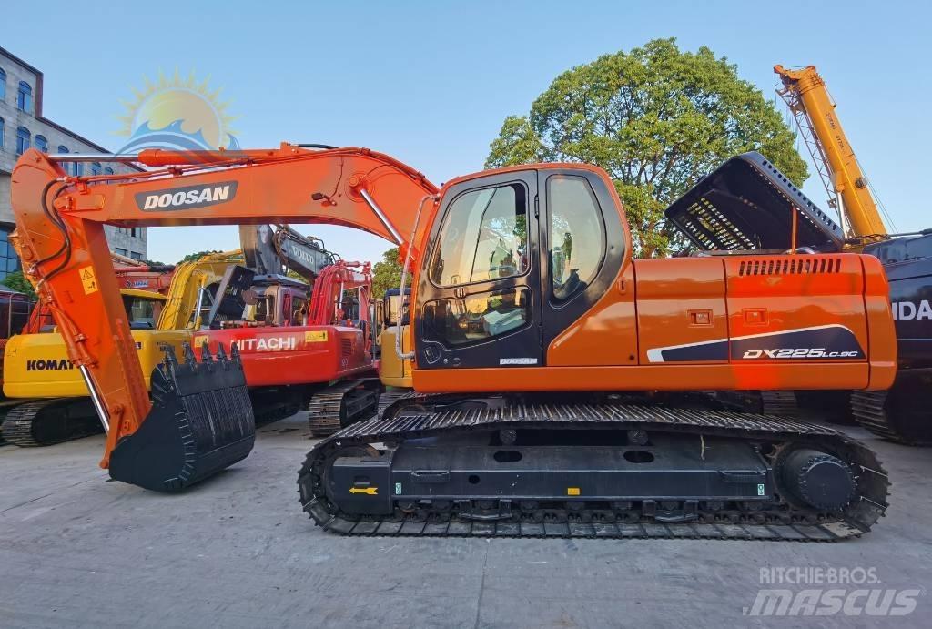 Doosan DX 225 Bageri guseničari