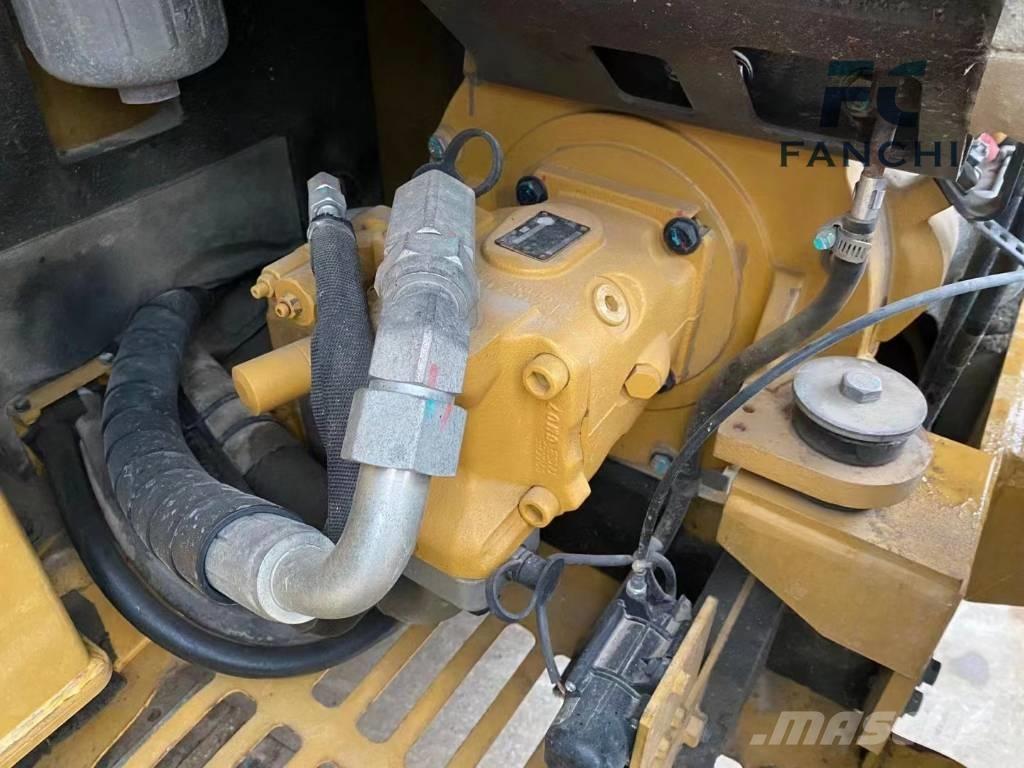 CAT 305.5E2 Bageri guseničari