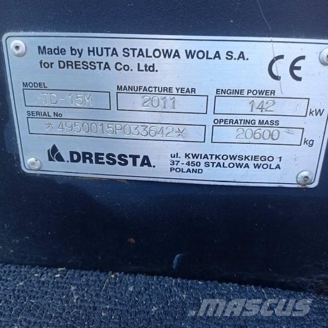 Dressta TD15M Buldožeri guseničari