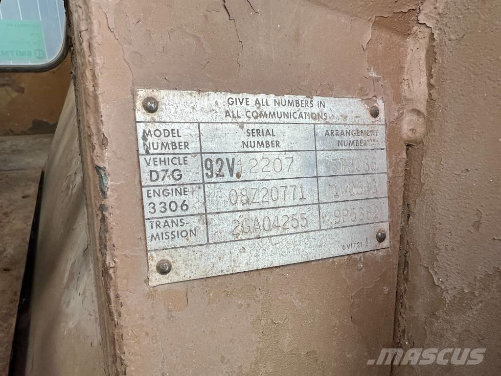 CAT D7G Buldožeri guseničari