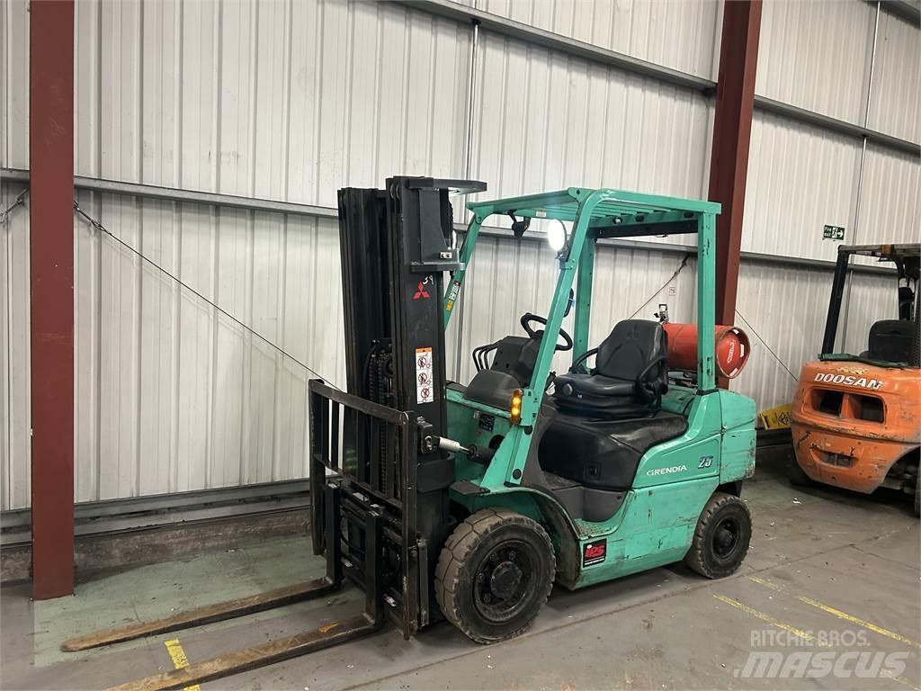 Mitsubishi FG25NT Plinski viljuškari