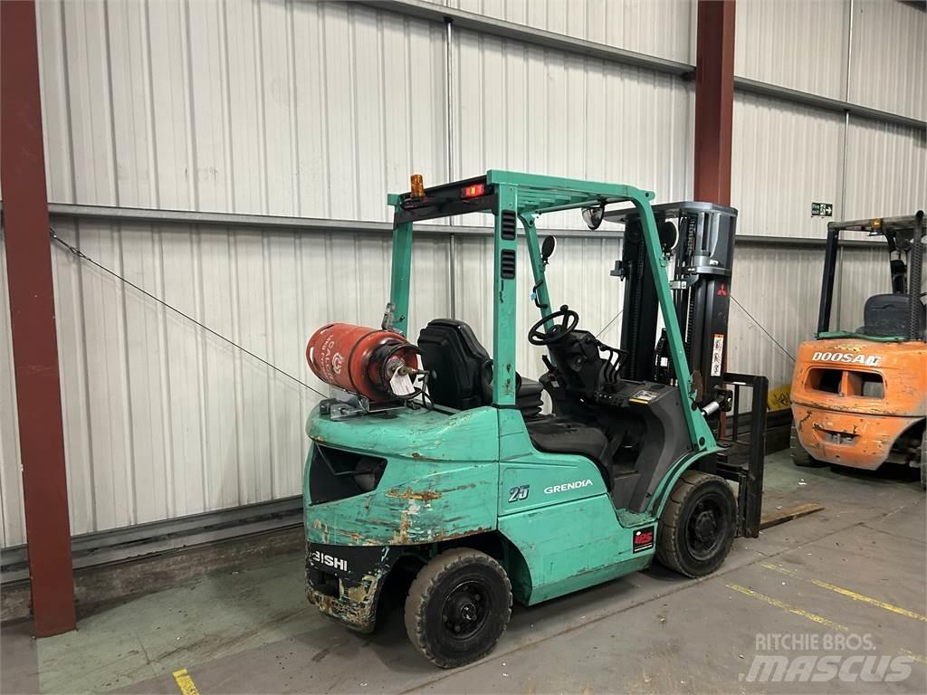 Mitsubishi FG25NT Plinski viljuškari