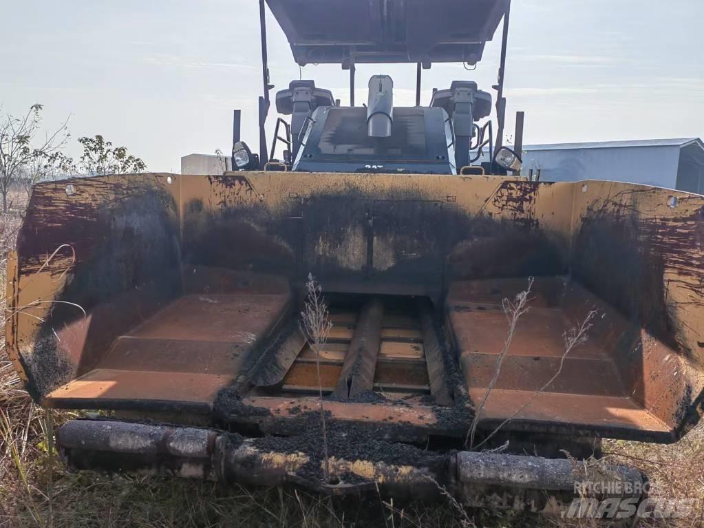 CAT AP655F Asfaltni finišeri