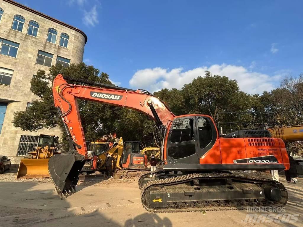 Doosan DX 300 LC Bageri guseničari