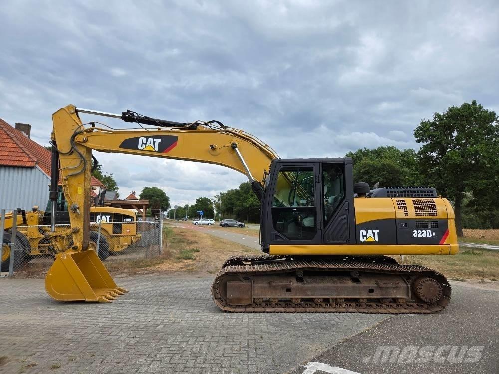 CAT 323DL Bageri guseničari