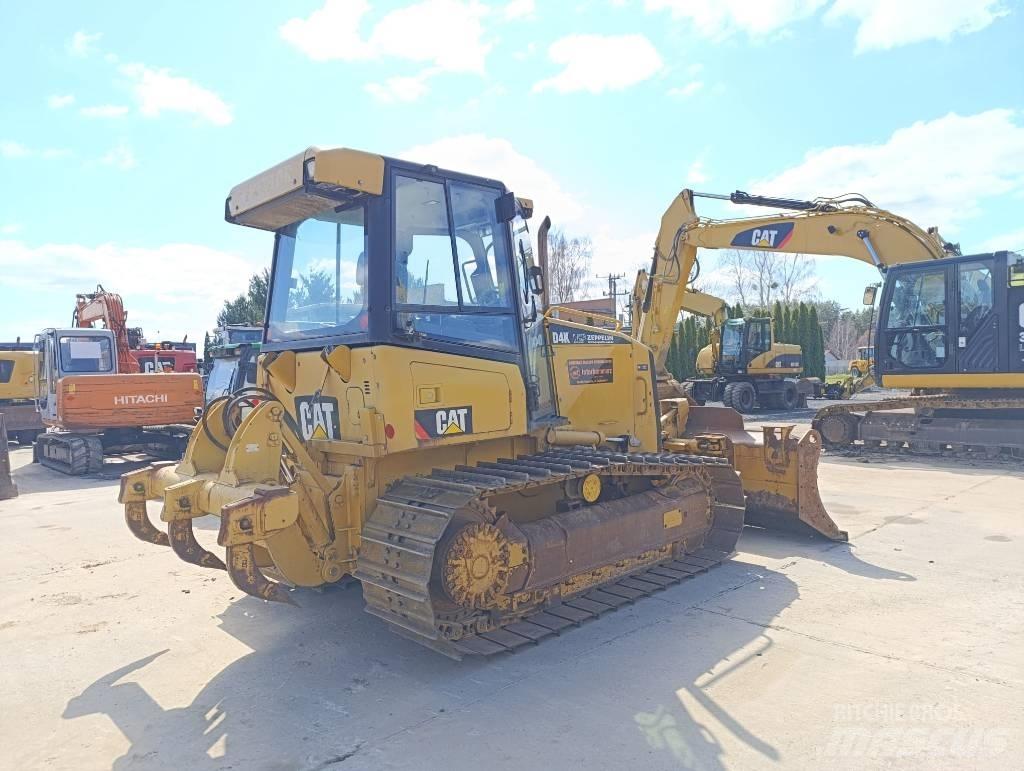 CAT D 4 K Buldožeri guseničari
