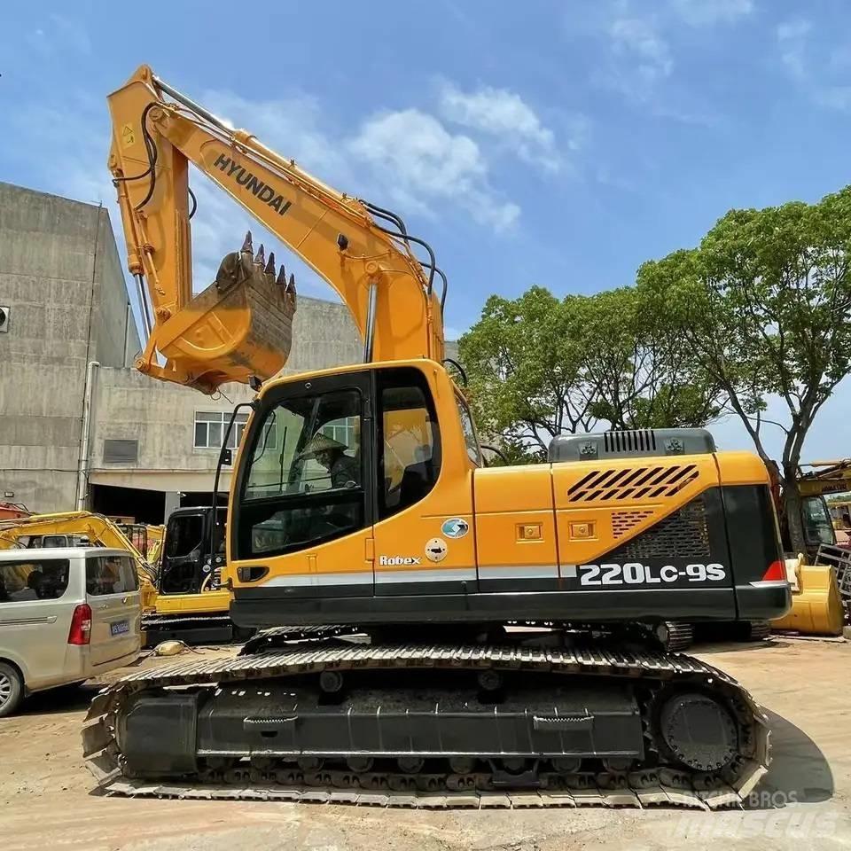 Hyundai R220-9s Bageri guseničari