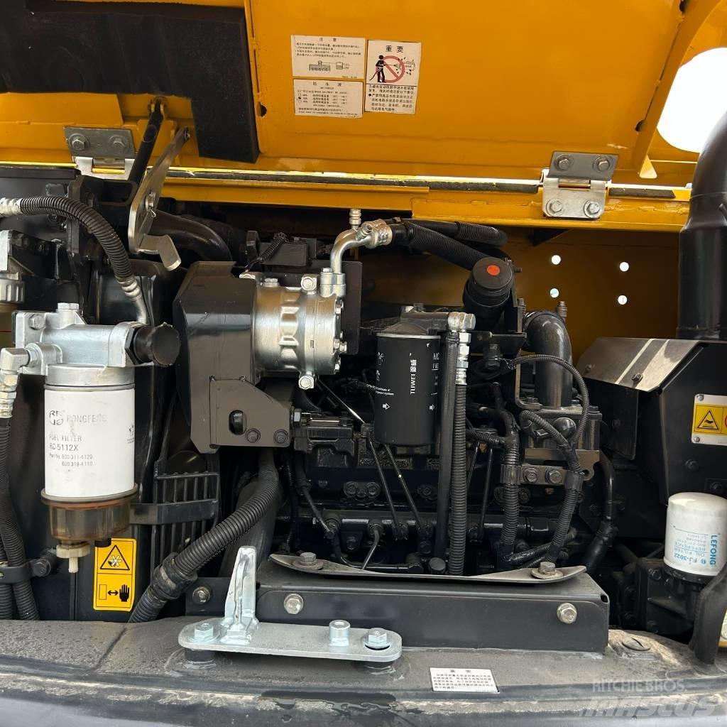 Komatsu 60-8 Bageri guseničari