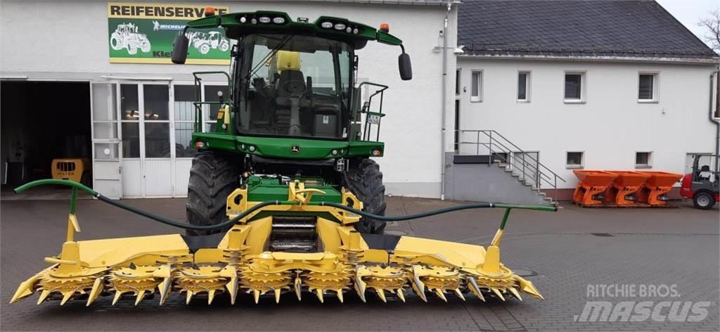 John Deere 8400i Mašine za stočnu hranu sa sopstvenim pogonom