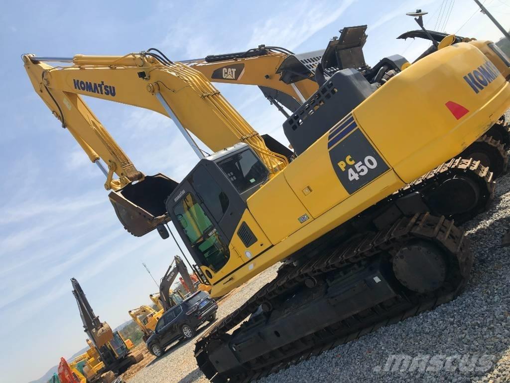 Komatsu 450 Bageri guseničari