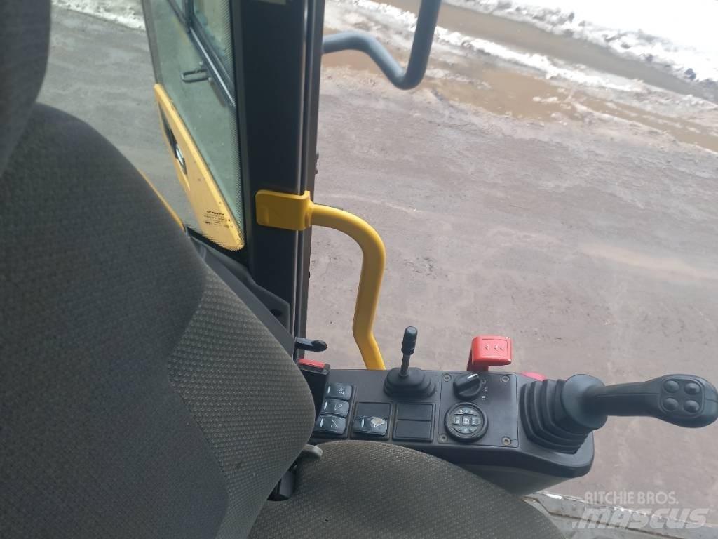 Volvo EW 140 D Bageri točkaši
