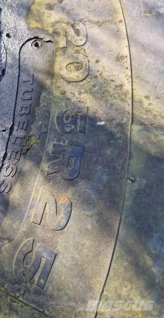  Dæk og fælg Case 721 Utovarivači na točkove