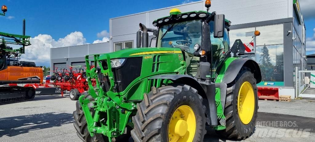 John Deere 6250 R Traktori