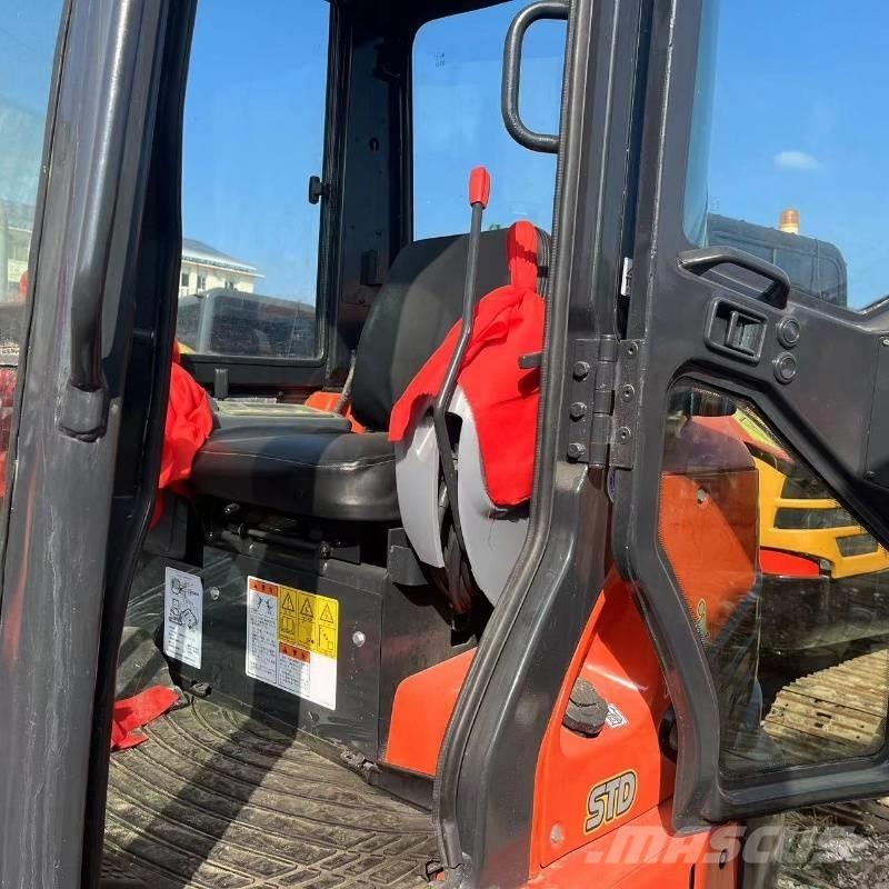 Kubota U 40 Mini bageri < 7t