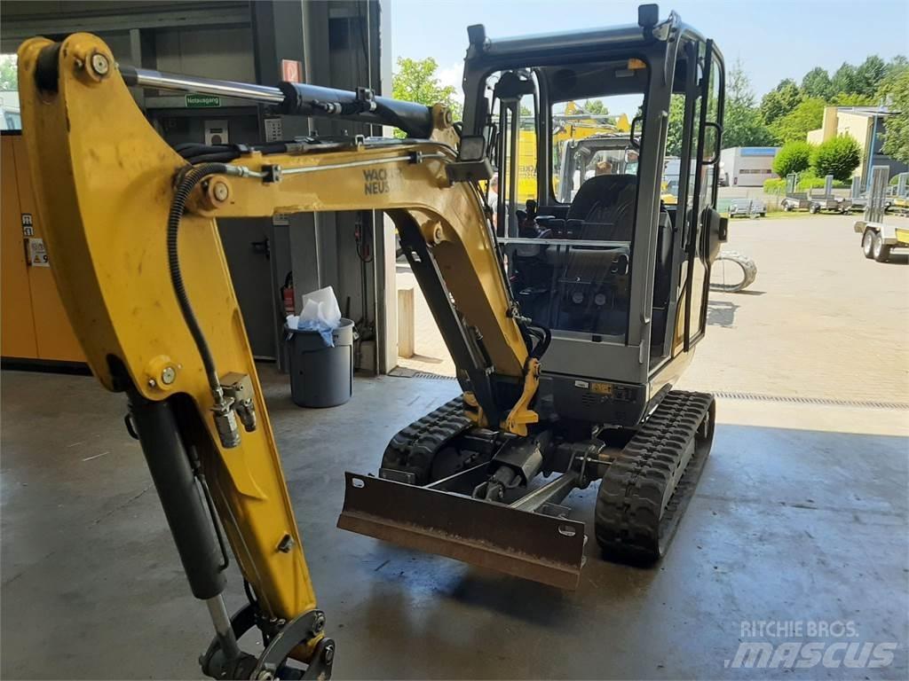 Wacker Neuson ET20 Bageri guseničari