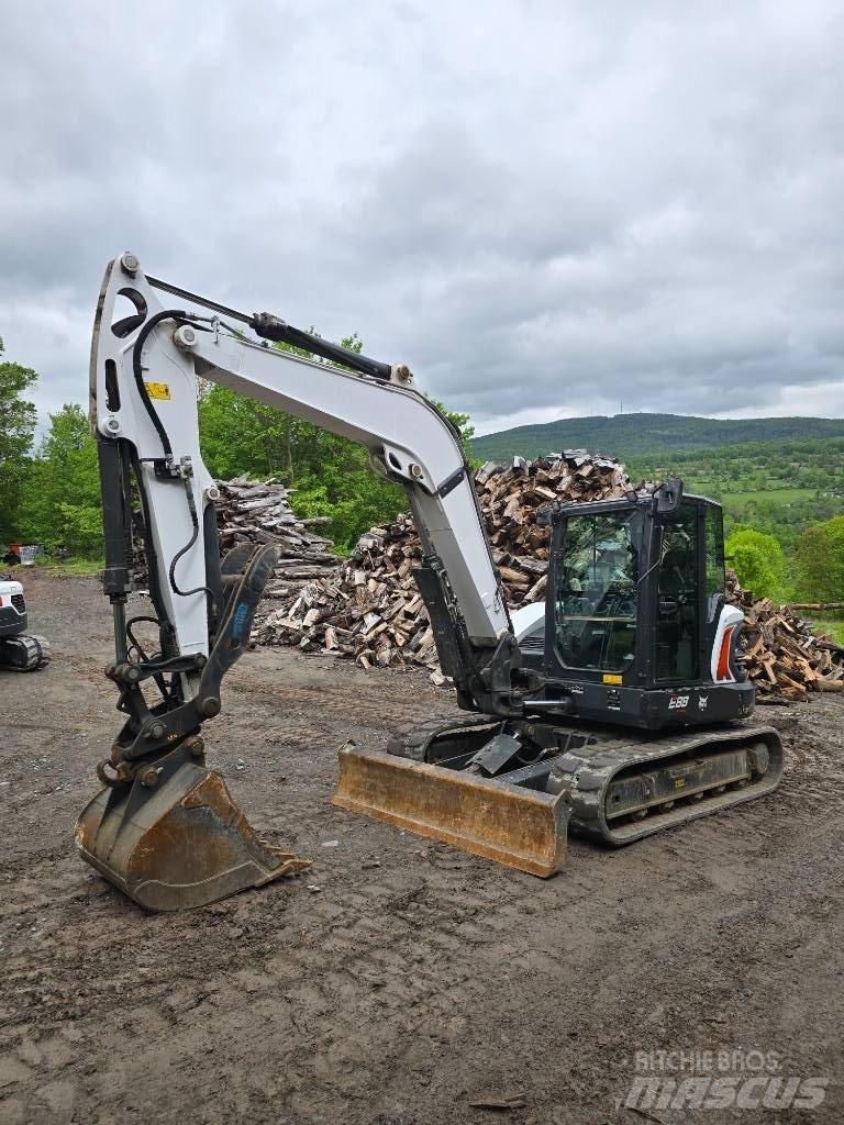 Bobcat E 88 R2 Bageri guseničari