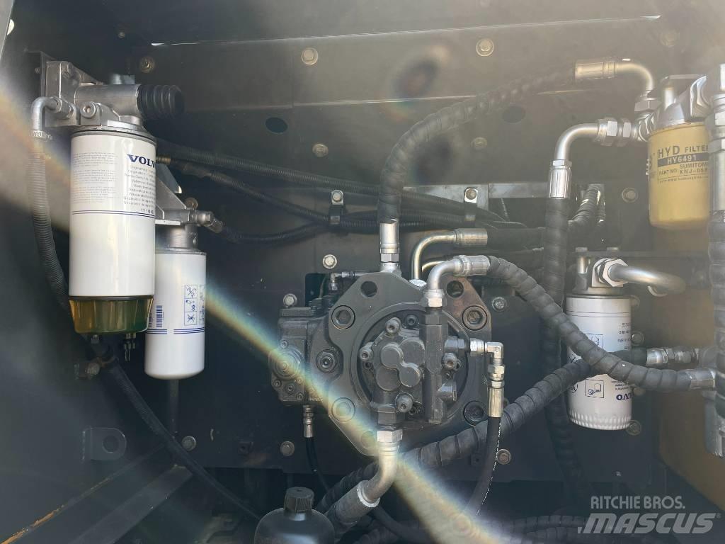 Volvo 210 Bageri guseničari