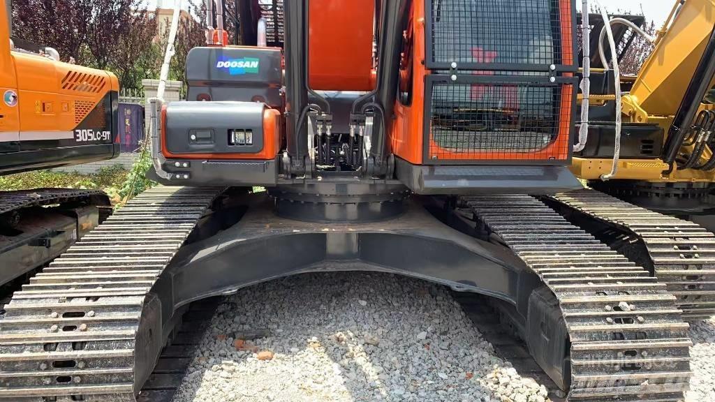 Doosan DX 300 LC-9 Bageri guseničari