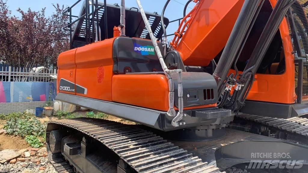 Doosan DX 300 LC-9 Bageri guseničari