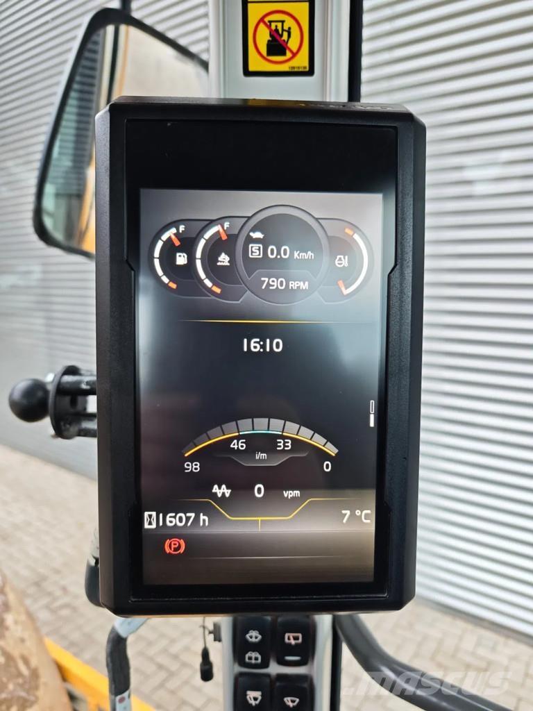 Volvo SD135B Gumeni valjci na točkovima