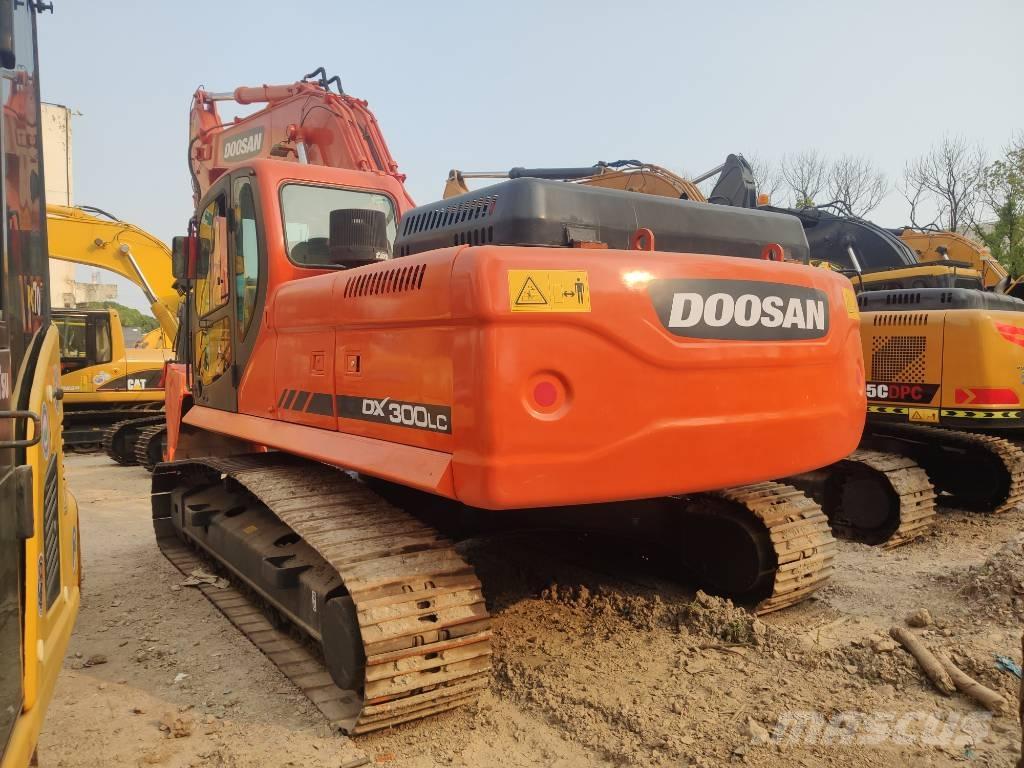 Doosan dx300 Bageri guseničari