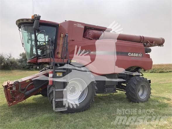Case IH 8240 Kombajni