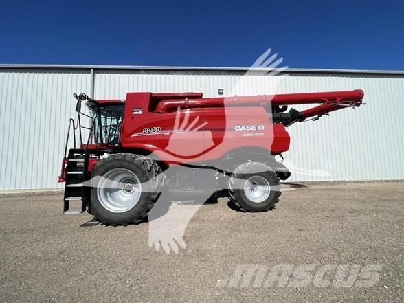 Case IH 8250 Kombajni
