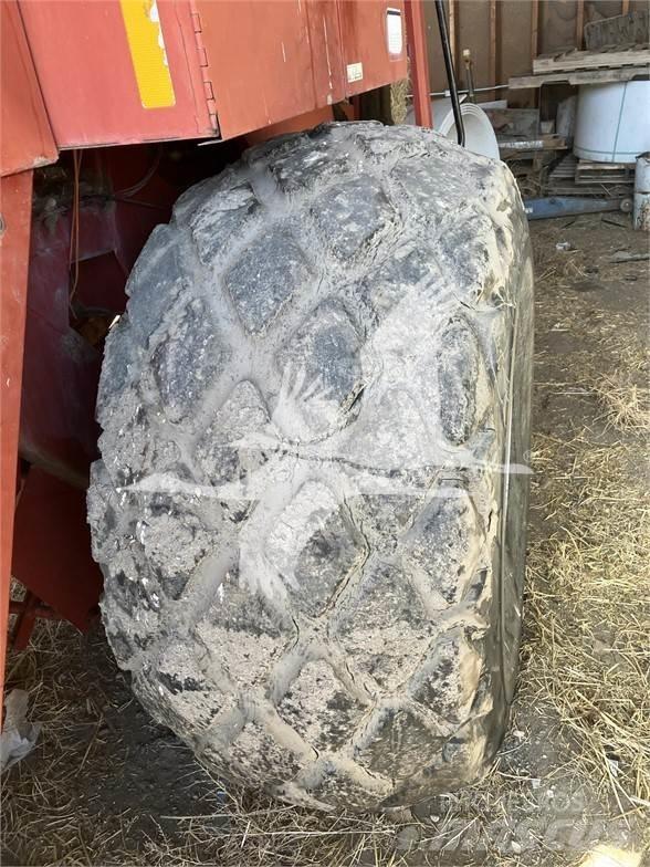 Case IH 8580 Prese/balirke za četvrtaste bale
