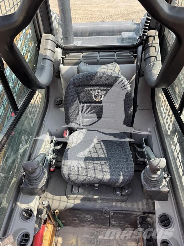 CASE TV450B Skid steer mini utovarivači