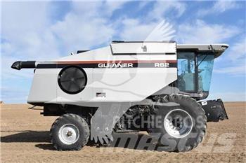 Gleaner R62 Kombajni