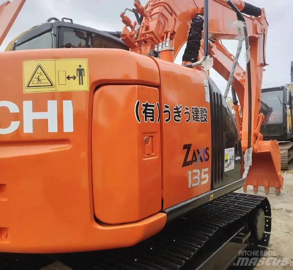 Hitachi 135US-6 Bageri guseničari