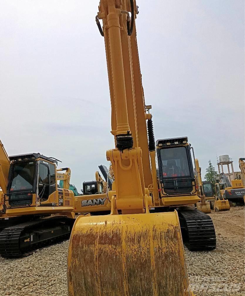 Komatsu PC 210 Bageri guseničari
