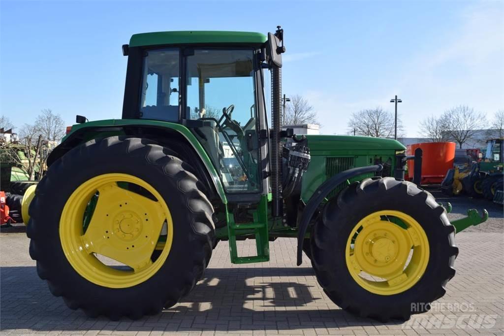 John Deere 6410 Traktori