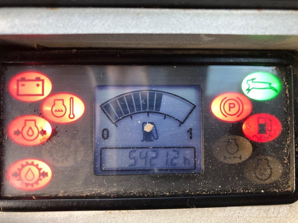 JCB 527-55 Poljoprivredni teleskopski utovarivači