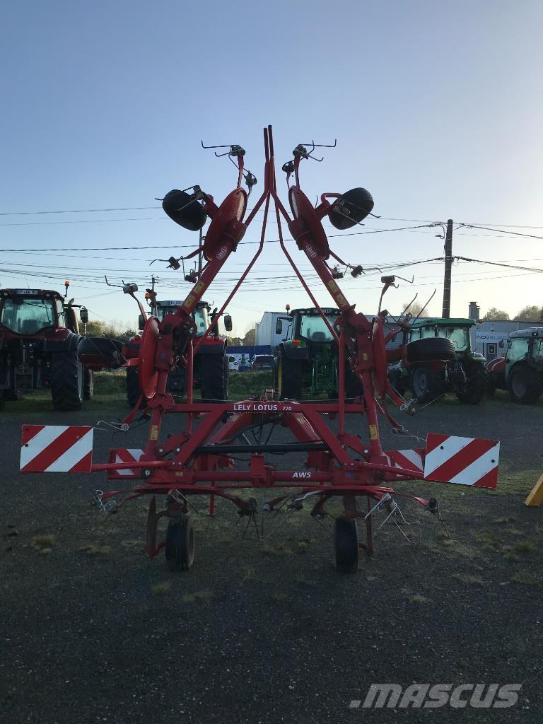 Lely LOTUS 770 Okretači i sakupljači sena