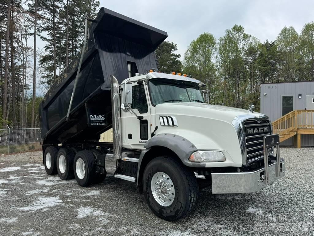 Mack GU813 Kiperi kamioni