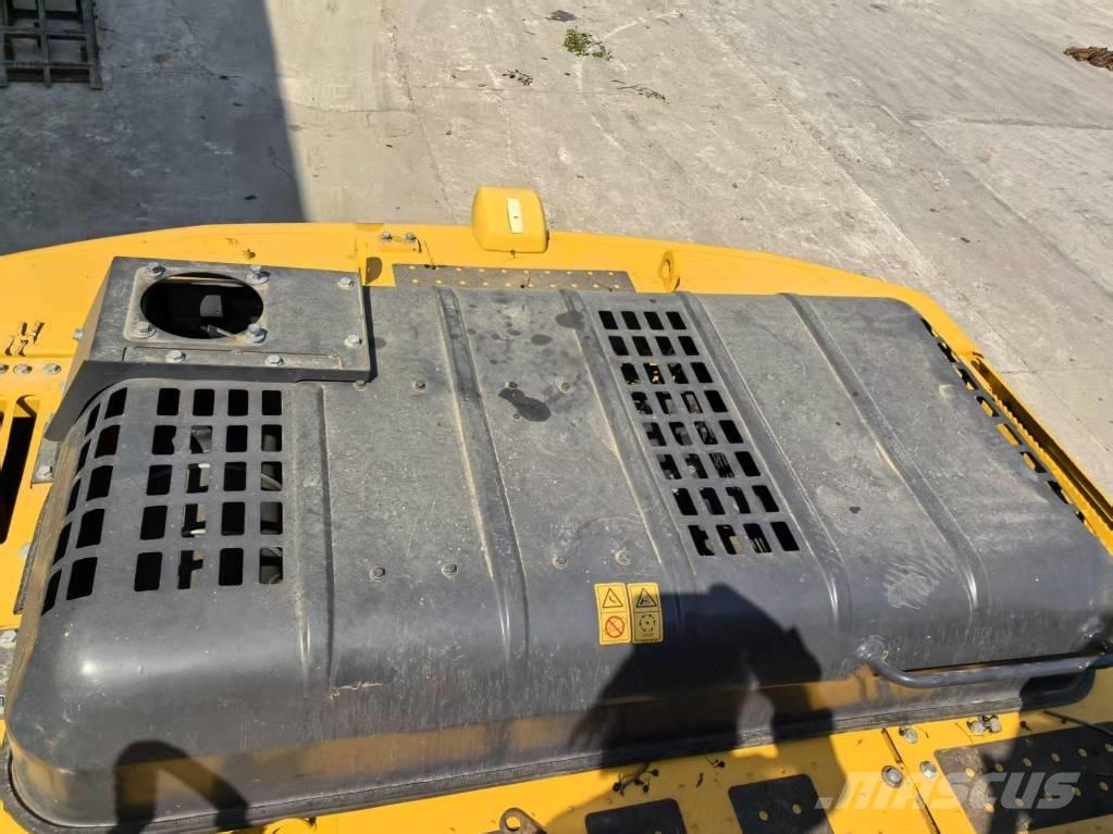 Komatsu PC 220-8 Bageri guseničari