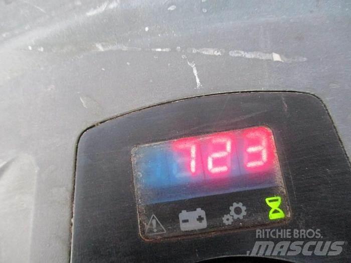 Toyota LWE 140 Nisko podizni električni viljuškar