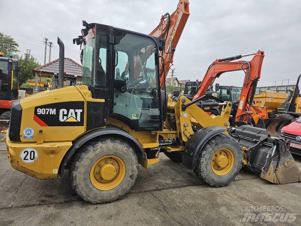 CAT 907M Utovarivači na točkove