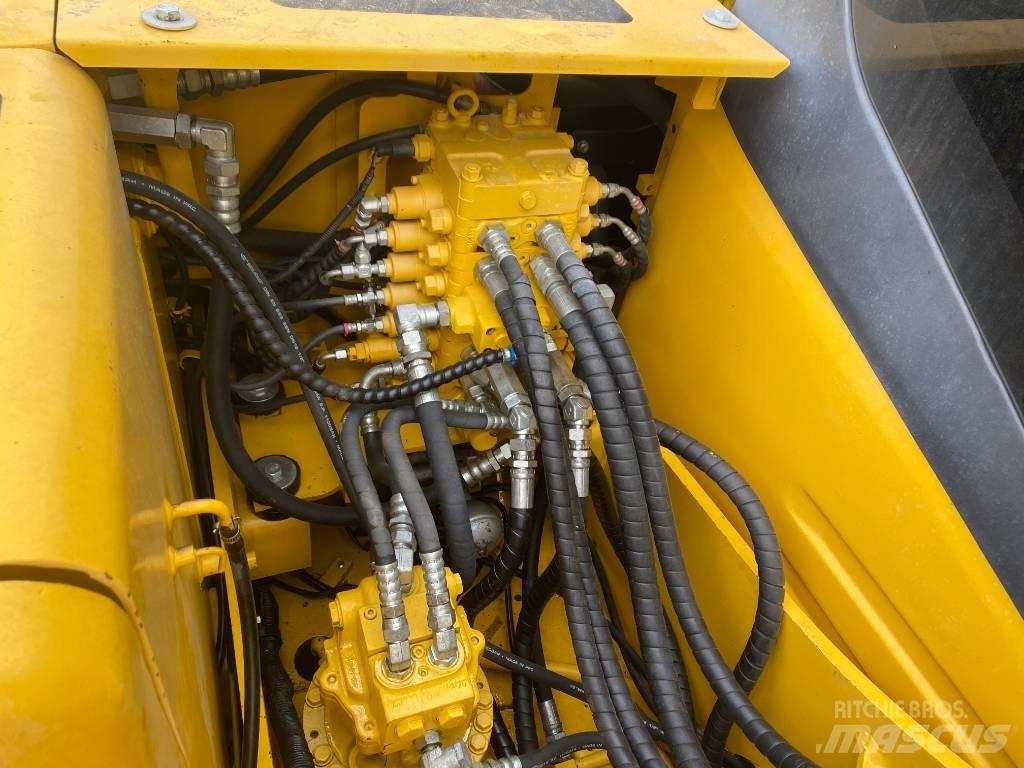 Komatsu 110LC-7 Bageri guseničari