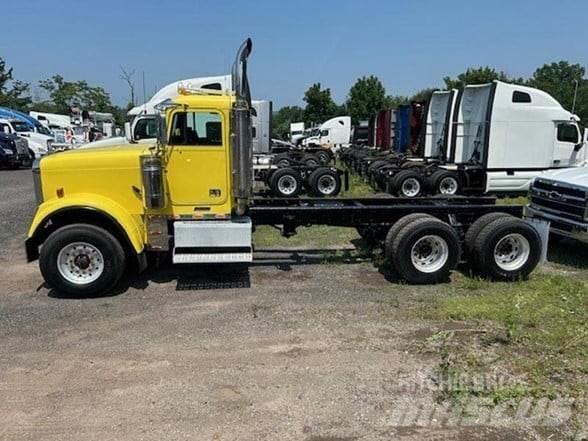 Freightliner FLD120 Kamioni-šasije