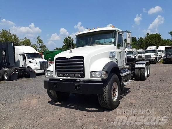 Mack GRANITE GU713 Tegljači