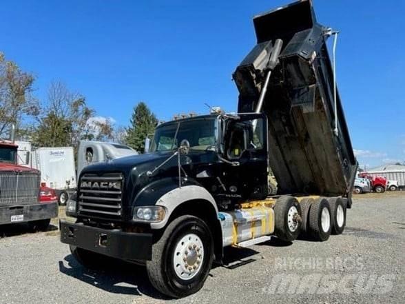 Mack GRANITE GU713 Kiperi kamioni