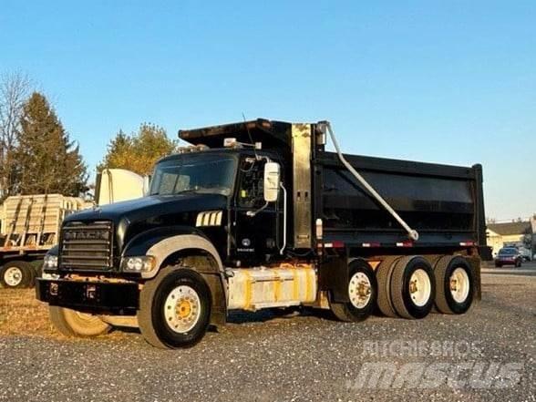 Mack GRANITE GU713 Kiperi kamioni