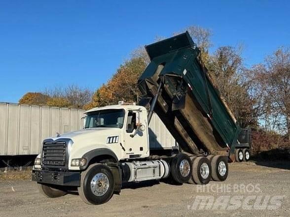 Mack GRANITE GU713 Kiperi kamioni