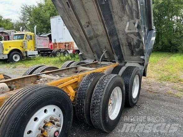 Mack GRANITE GU713 Kiperi kamioni