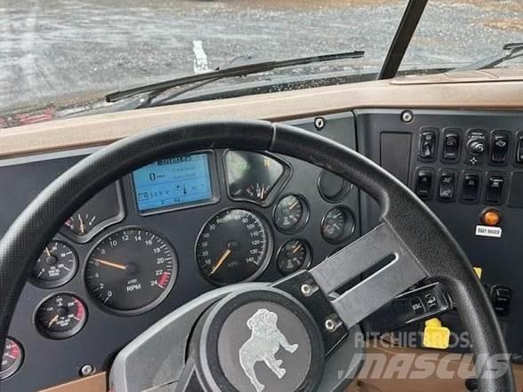 Mack GRANITE GU713 Kiperi kamioni