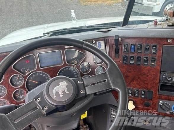 Mack GRANITE GU813 Kamioni za otpad